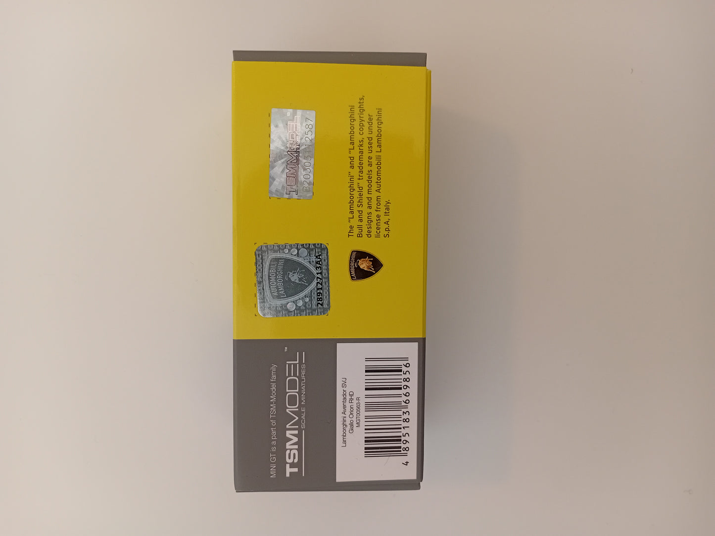 Mini GT Lamborghini Aventador SVJ (yellow)