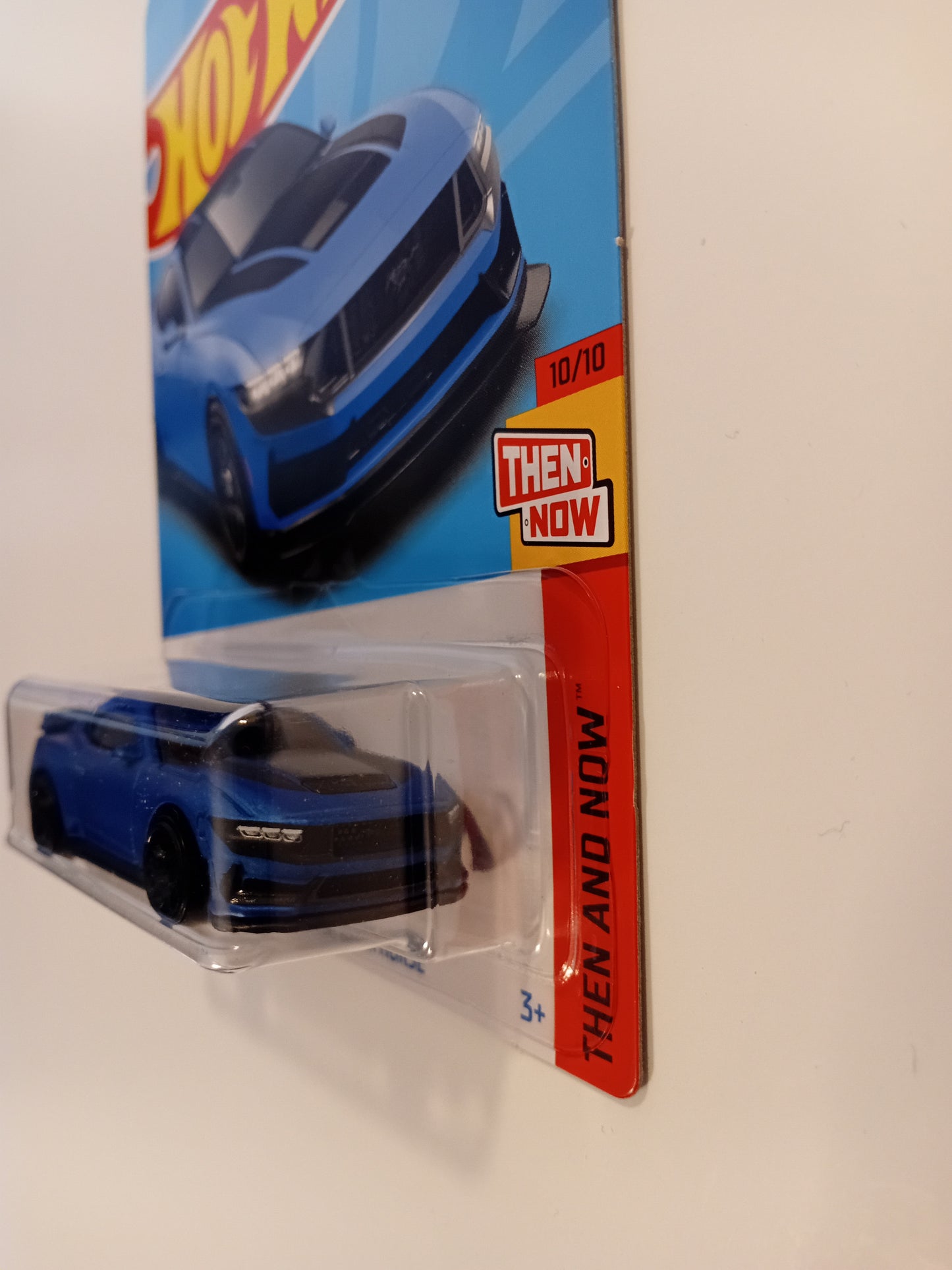 Hot Wheels Ford Mustang Dark Horse