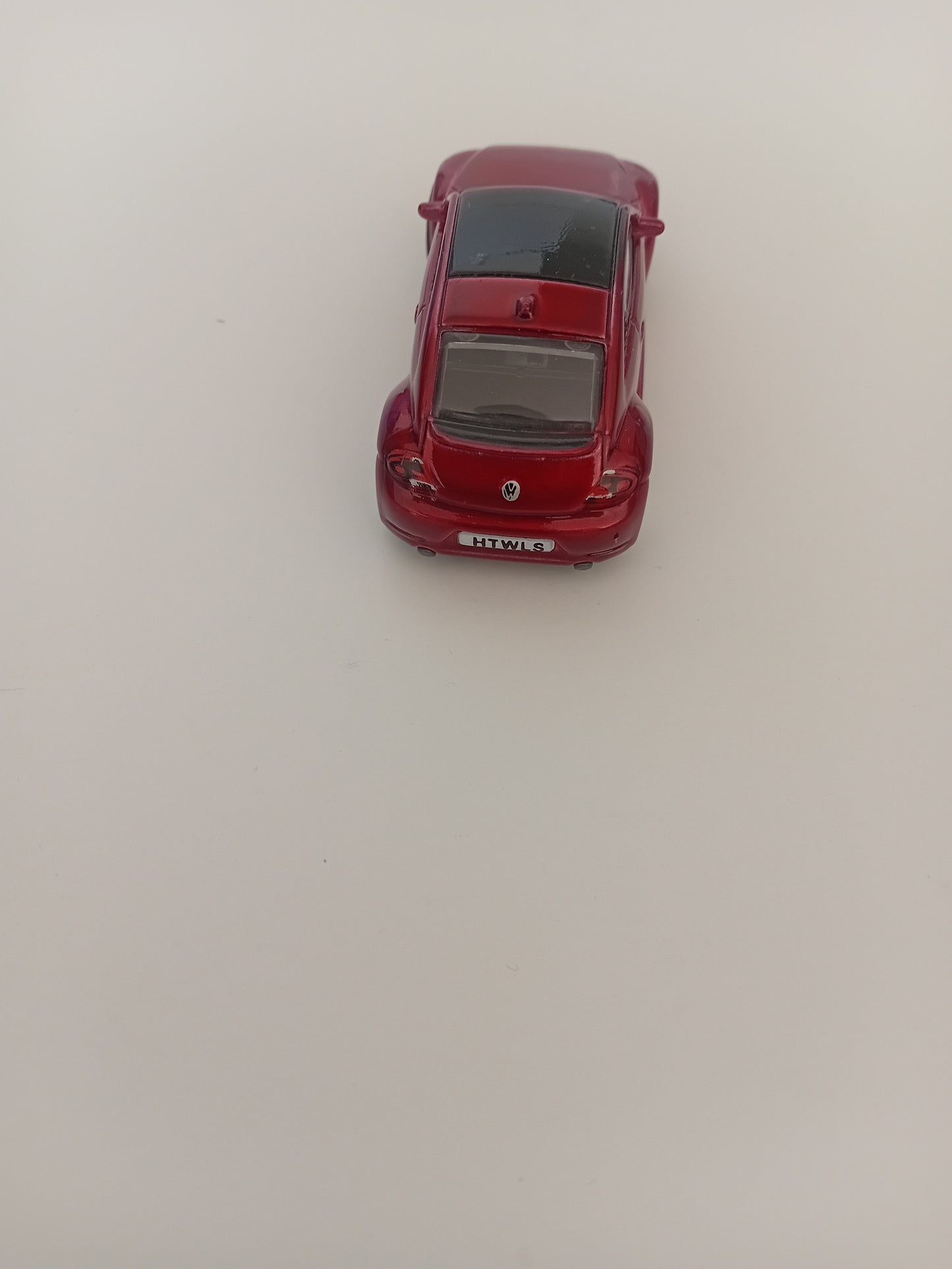 Loose Hot Wheels 2012 Volkswagen Beetle (with packaging)