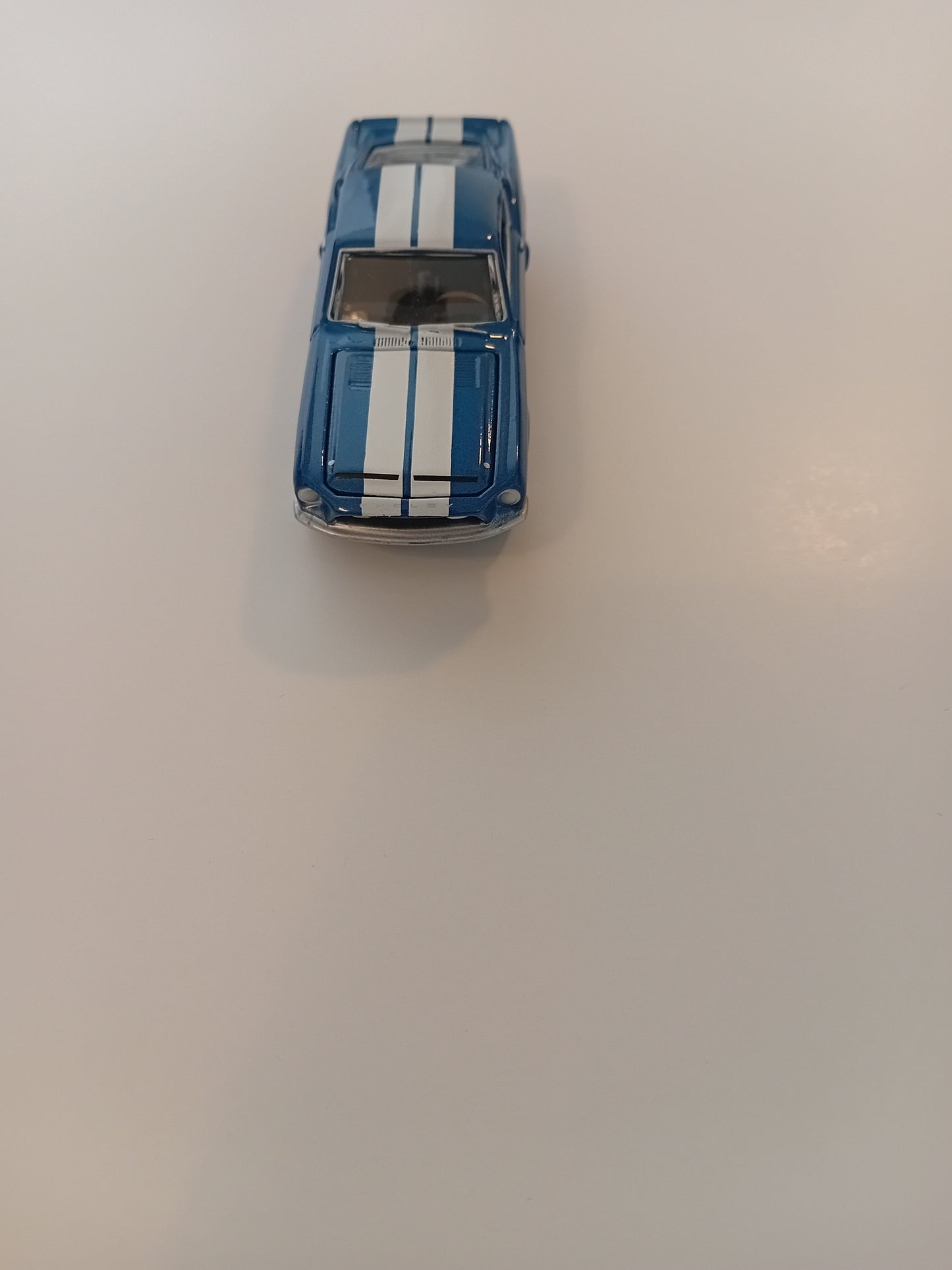 Johnny Lightning 1968 Shelby GT 350