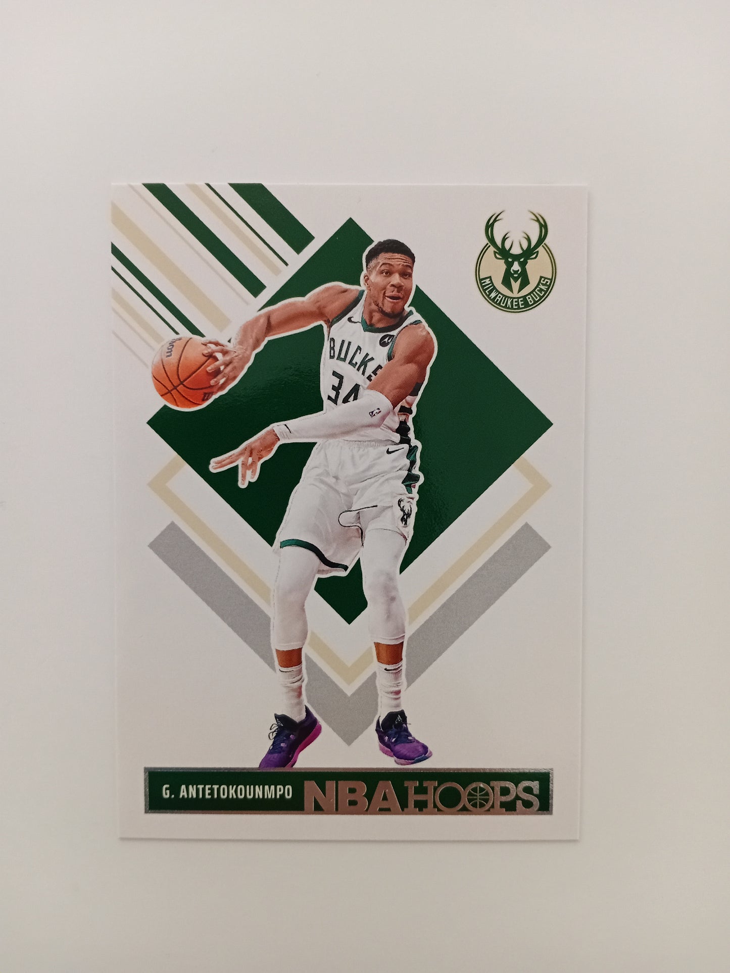 Giannis Antetokounmpo card