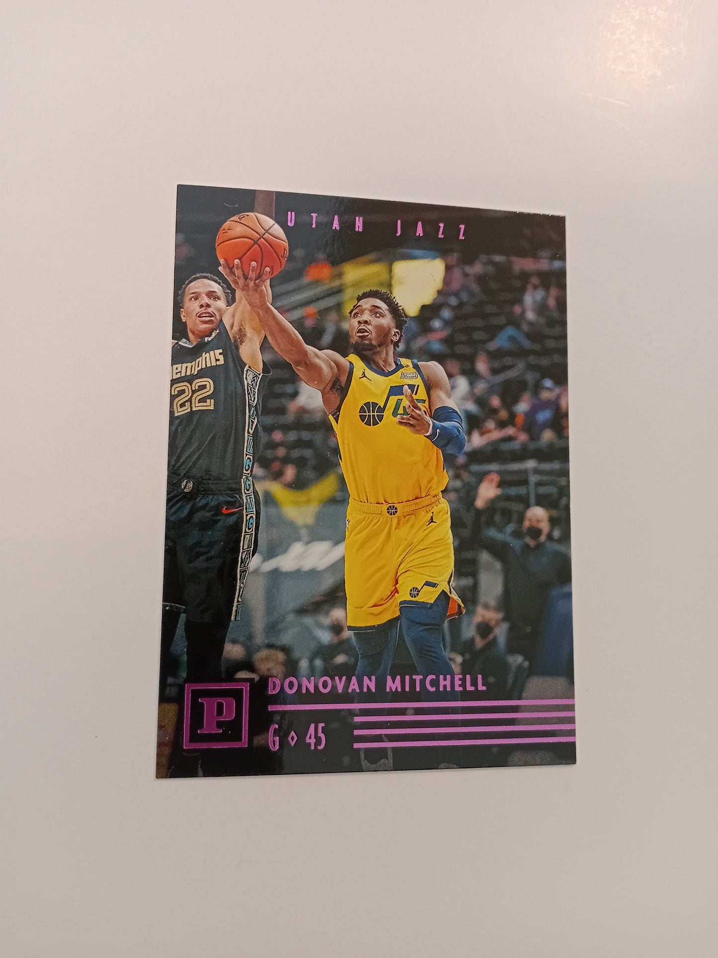 Donovan Mitchell Pink Parallel card