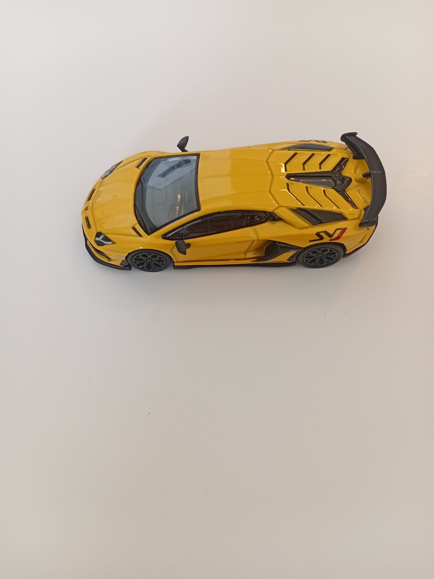Mini GT Lamborghini Aventador SVJ (yellow)